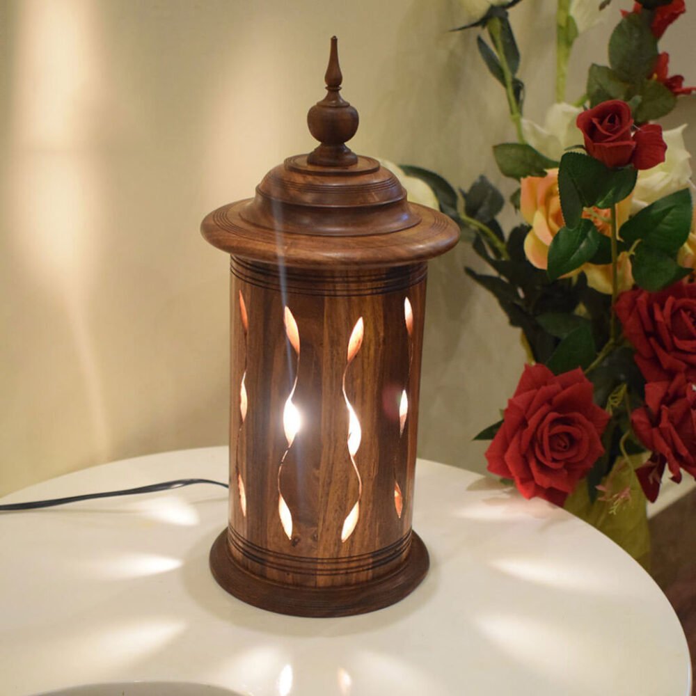 Round Shape Wooden Table Lamp